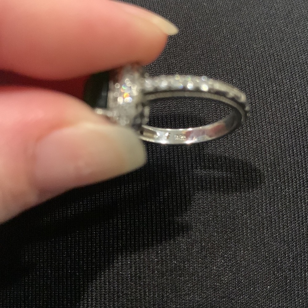Pretty ring - Picture 4 of 4
